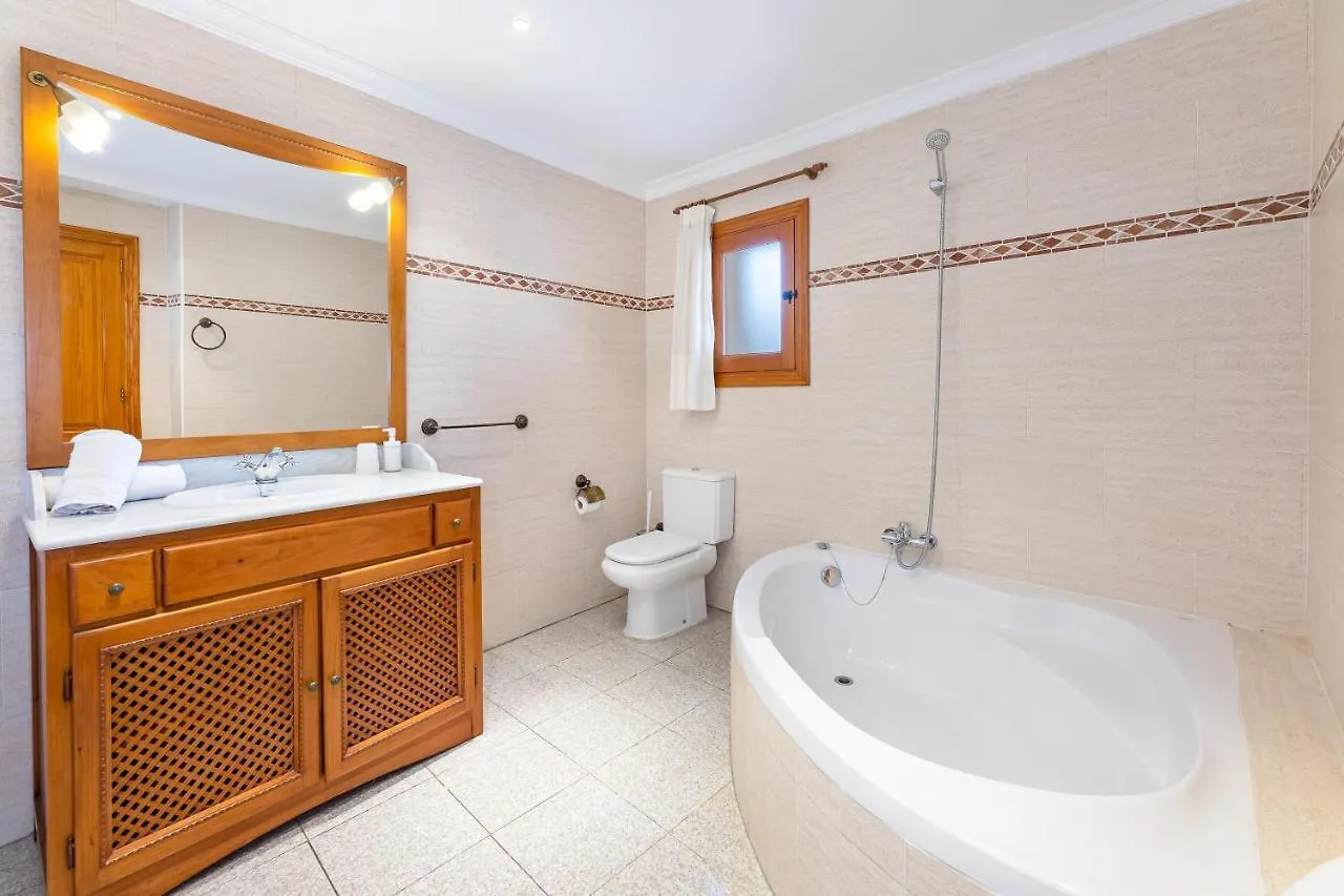 Can Grau Sencelles Spain